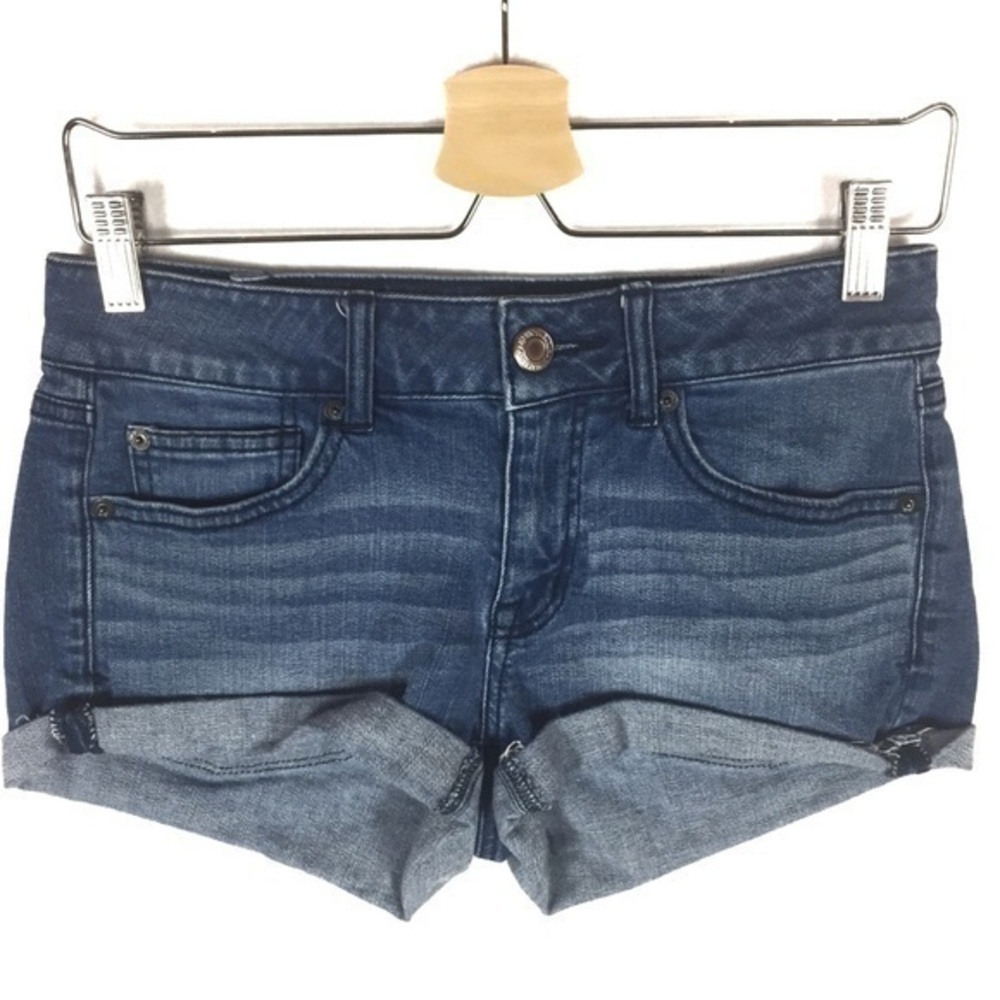 American Eagle Shortie Stretch Medium Wash Denim Cuffed Size 8